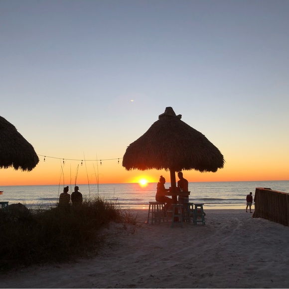 OPEN ME‼️ My Happy Place is in Florida & Making Sales on Poshmark! - Picture 11 of 14